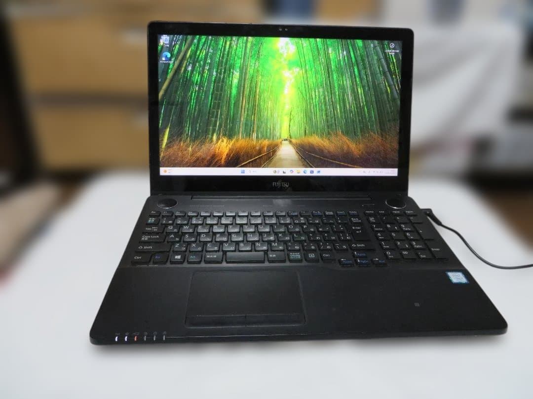 FUJITHU　FMV　LIFEBOOK　AH77／B1 FMV LIFEBOOK AH77/B1 FMVA77B1B [シャイニーブラック]の製品画像